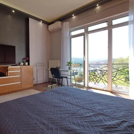 Small Paris * בודפשט