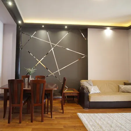 Small Paris * Budapest