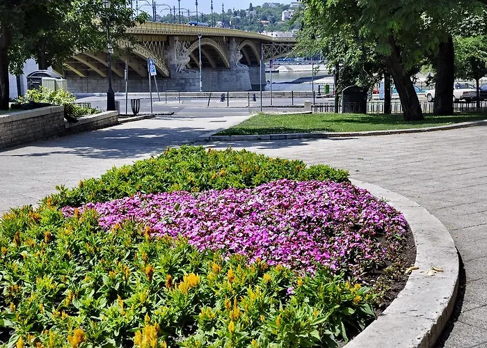 Small Paris Apartament *