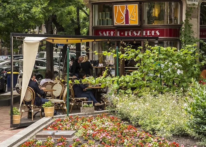 Small Paris Apartament Budapesta
