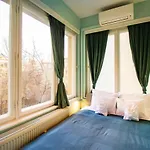 Апартаменты Small Paris *