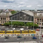 Small Paris Апартаменты