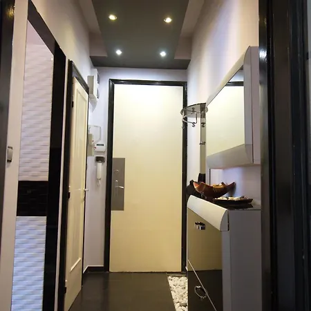 Apartment Small Paris