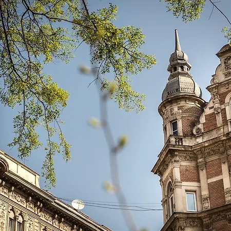 아파트 Small Paris